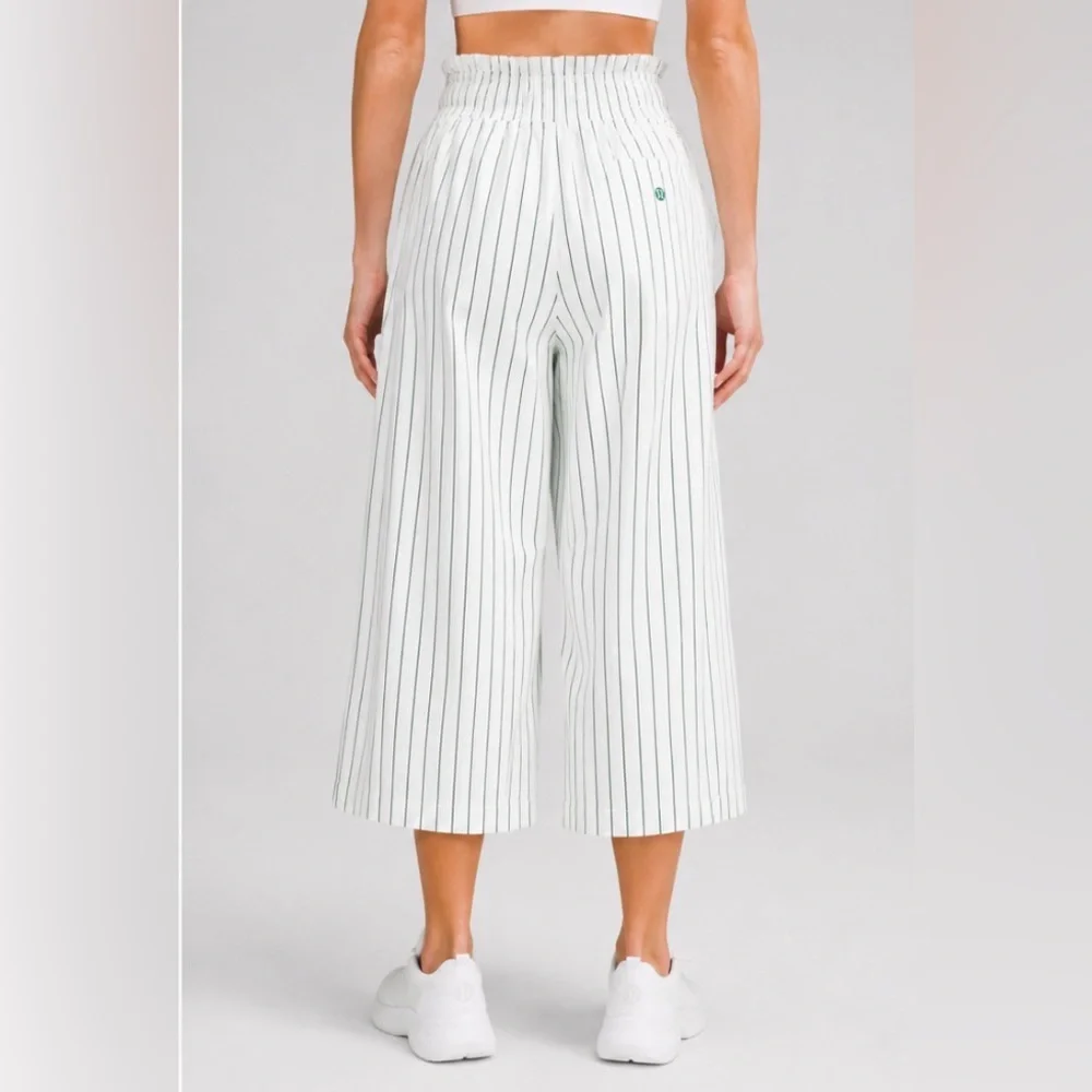 lululemon athletica Wide-Leg Crop 25” Pants M White Green NWT LW5HT9S